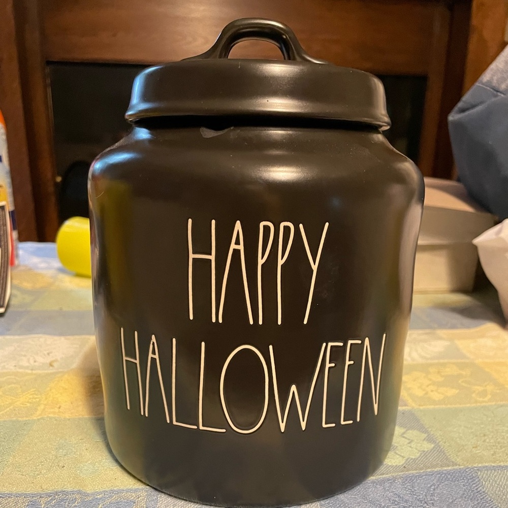 Rae Dunn HAPPY HALLOWEEN black canister 2021